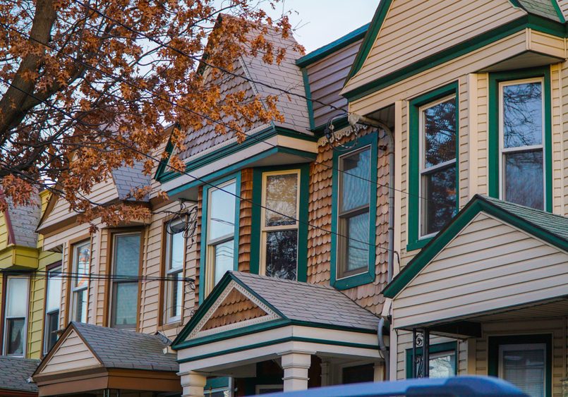 Pennsylvanian,Row,Houses,Show,Character,In,Autumnal,Colors